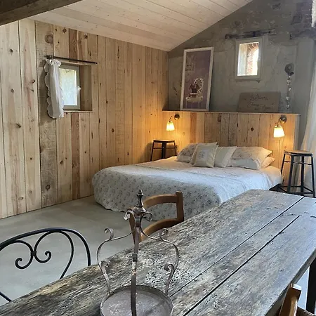 Le Logis De La Grange Aux De L'etang Des Noues, Apartahotel Cholet